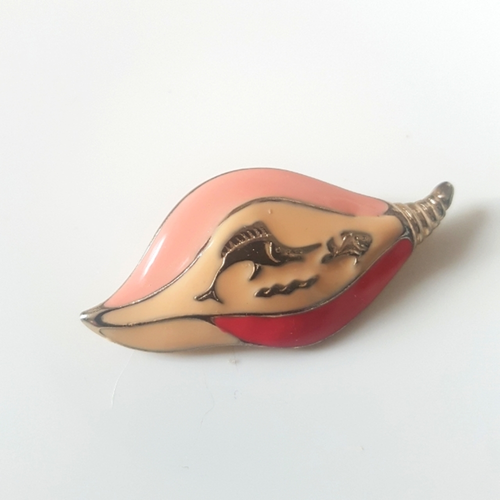 [CRAFT] Seashell Shape with Swordfish Picture Brooch
